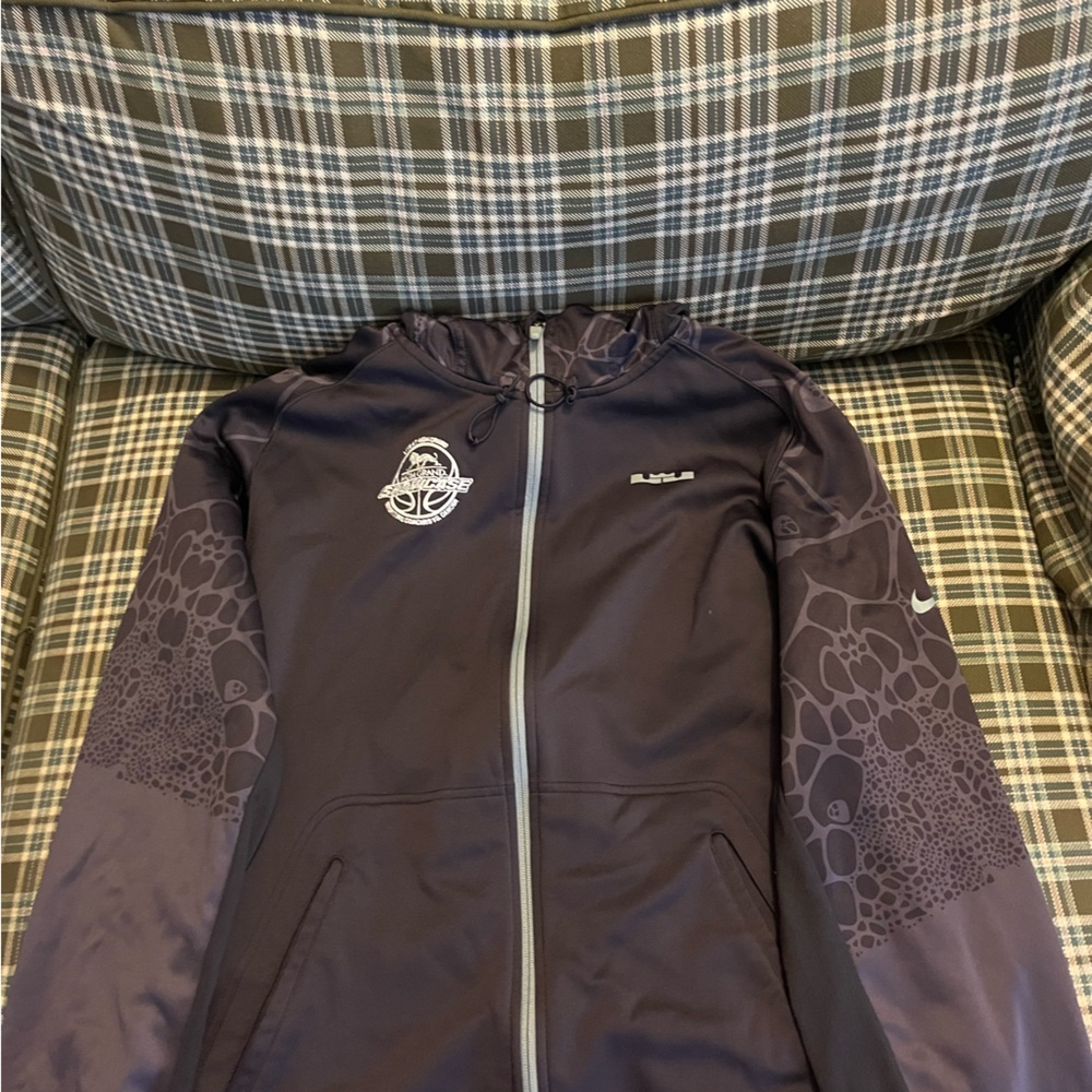 Coaches vs. Cancer LeBron James/Nike zip up hoodie